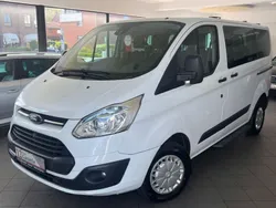 Weiß Gebraucht 2013 Ford Tourneo Custom Van / Kleinbus | 17.990 € (Fairer Preis)