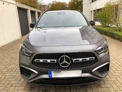 Grau Gebraucht 2024 Mercedes GLA200 Advanced SUV | 36.500 € (Guter Preis)