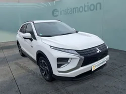 Weiß Gebraucht 2022 Mitsubishi Eclipse Cross Basis SUV | 20.400 € (Superpreis)