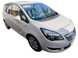 Weiß Gebraucht 2017 Opel Meriva Innovation Van / Kleinbus | 10.500 € (Teuer)