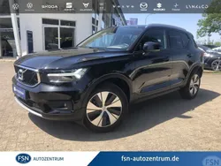 Schwarz Gebraucht 2021 Volvo XC40 Momentum SUV | 26.840 € (Guter Preis)