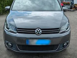 Grau Gebraucht 2013 VW Touran Van / Kleinbus | 7.990 € (Fairer Preis)