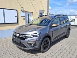 Grau Neu 2025 Dacia Jogger Extreme | 25.849 € (Etwas zu teuer)