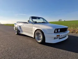 Weiß Gebraucht 1989 BMW 320 Cabriolet Cabrio | 39.500 €