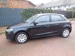 Schwarz Gebraucht 2012 Audi A1 Sportback Attraction Kleinwagen | 4.200 € (Superpreis)