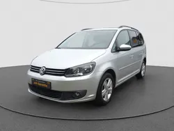 Silber Gebraucht 2015 VW Touran Comfortline Van / Kleinbus | 10.990 € (Fairer Preis)