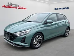 Mangrove green mineraleffekt Neu 2025 Hyundai i20 Trend Kleinwagen | 24.640 € (Teuer)