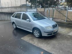 Grau Gebraucht 2006 Skoda Fabia Ambiente Kleinwagen | 3.200 € (Teuer)