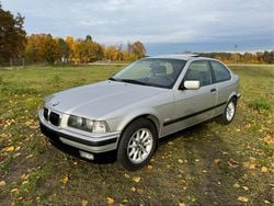 Silber Gebraucht 1999 BMW 316 Compact Comfort Edition Kleinwagen | 8.950 €