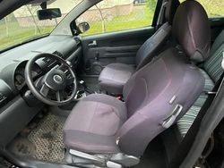 Schwarz Gebraucht 2005 VW Fox Kleinwagen | 1.700 €