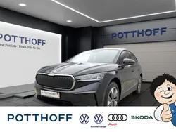 Black magic perleffekt Gebraucht 2022 Skoda Enyaq iV Loft SUV | 27.922 € (Teuer)