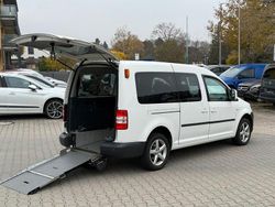 Weiß Gebraucht 2015 VW Caddy Maxi Trendline Van / Kleinbus | 11.900 €
