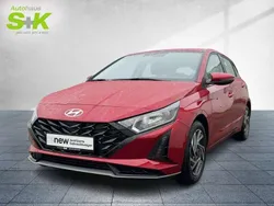 Rot Gebraucht 2024 Hyundai i20 Trend Limousine | 17.970 € (Guter Preis)