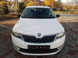 Weiß Gebraucht 2014 Skoda Rapid Limousine | 6.300 € (Guter Preis)