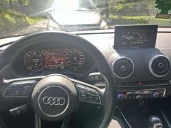 Schwarz Gebraucht 2018 Audi A3 Design Kleinwagen | 19.000 € (Teuer)