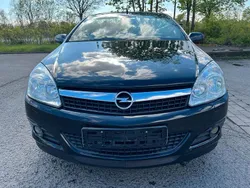 Schwarz Gebraucht 2009 Opel Astra Cabriolet Cabrio | 3.690 € (Fairer Preis)