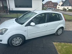 Weiß Gebraucht 2007 Ford Fiesta Ambiente Kleinwagen | 1.200 € (Fairer Preis)