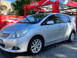 Silber Gebraucht 2009 Toyota Verso Van / Kleinbus | 5.800 € (Fairer Preis)