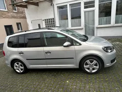Silber Gebraucht 2013 VW Touran Van / Kleinbus | 8.990 € (Teuer)