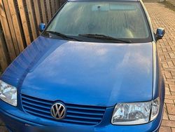 Blau Gebraucht 2001 VW Polo Kleinwagen | 1.000 € (Guter Preis)