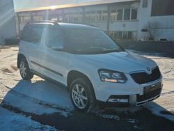 Weiß Gebraucht 2017 Skoda Yeti SUV | 10.500 € (Fairer Preis)