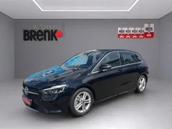 Schwarz Gebraucht 2024 Mercedes B180 Van / Kleinbus | 29.990 €