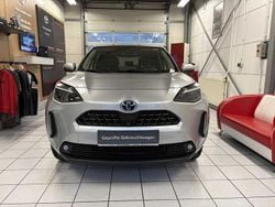 Silber Gebraucht 2021 Toyota Yaris Cross Elegant SUV | 28.990 €