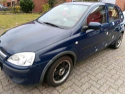 Blau Gebraucht 2004 Opel Corsa Kleinwagen | 700 € (Guter Preis)