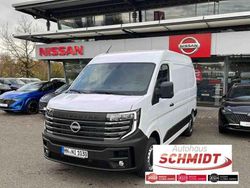 Mineral white Gebraucht 2024 Nissan Interstar N-Connecta Van | 33.390 € (Fairer Preis)