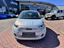 Blau Gebraucht 2021 Fiat 500e Icon Limousine | 16.700 € (Fairer Preis)