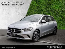 Silber Gebraucht 2022 Mercedes B250e Style Van / Kleinbus | 24.880 € (Guter Preis)