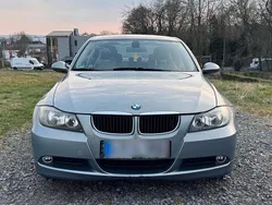 Grau Gebraucht 2006 BMW 318 Limousine | 3.800 € (Fairer Preis)