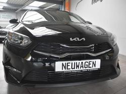 Schwarz Neu 2025 Kia Ceed Sportswagon Vision Kombi | 24.180 € (Superpreis)