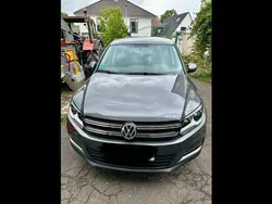 Grau Gebraucht 2016 VW Tiguan Trendline SUV | 15.900 € (Superpreis)