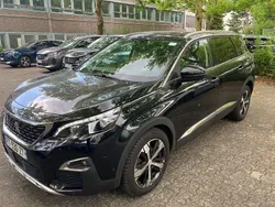 Schwarz Gebraucht 2020 Peugeot 5008 Allure Van / Kleinbus | 15.946 € (Guter Preis)