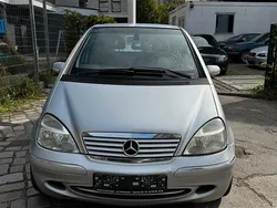 Silber Gebraucht 2004 Mercedes A190 Avantgarde Van / Kleinbus | 1.999 € (Fairer Preis)