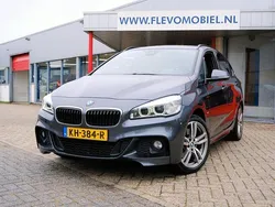 Grau Gebraucht 2016 BMW 225 Active Tourer iPerformance Van / Kleinbus | 14.450 € (Fairer Preis)