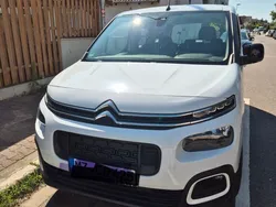 Weiß Gebraucht 2023 Citroën Berlingo Van / Kleinbus | 17.800 € (Guter Preis)