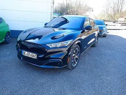 Iridiumschwarz metallic Gebraucht 2023 Ford Mustang Mach-E Premium SUV | 49.900 €