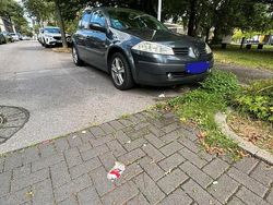 Blau Gebraucht 2004 Renault Mégane GrandTour Kombi | 950 € (Superpreis)