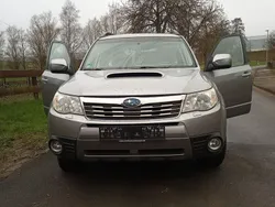 Grau Gebraucht 2009 Subaru Forester SUV | 5.150 €