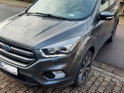 Grau Gebraucht 2019 Ford Kuga ST-Line SUV | 17.399 € (Fairer Preis)