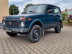 Grün Gebraucht 2011 Lada niva SUV | 2.999 €