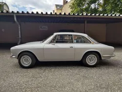 Grau Gebraucht 1969 Alfa Romeo 1750 Limousine | 55.000 €