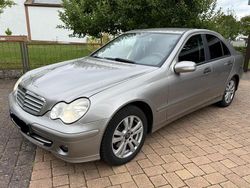 Andere farben Gebraucht 2006 Mercedes C200 Limousine | 2.200 € (Guter Preis)