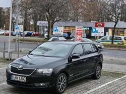 Schwarz Gebraucht 2015 Skoda Rapid Kombi | 6.400 €