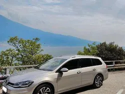Silber Gebraucht 2018 VW Golf VII Sound Kombi | 11.000 € (Guter Preis)