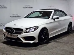 Polarweiss unilack Gebraucht 2018 Mercedes C180 AMG line Cabrio | 25.290 € (Fairer Preis)