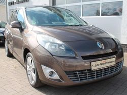 Braun Gebraucht 2012 Renault Scénic III Dynamique Van / Kleinbus | 6.000 € (Teuer)