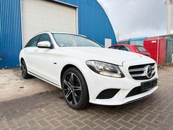 Weiß Gebraucht 2020 Mercedes C300e Avantgarde Kombi | 19.500 € (Superpreis)